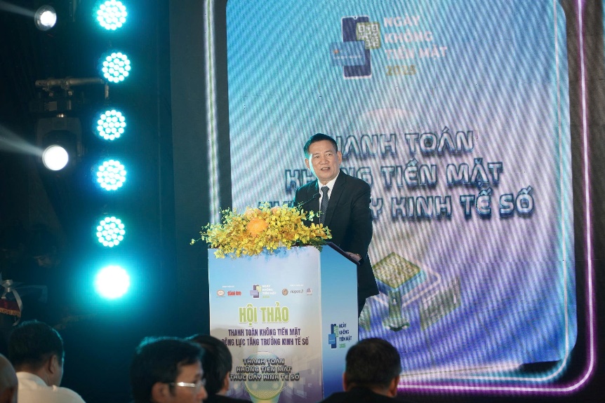 Đồng chí Hồ Đức Phớc – Ủy viên BCHTW Đảng, Phó Thủ tướng Chính phủ phát biểu tại hội thảo